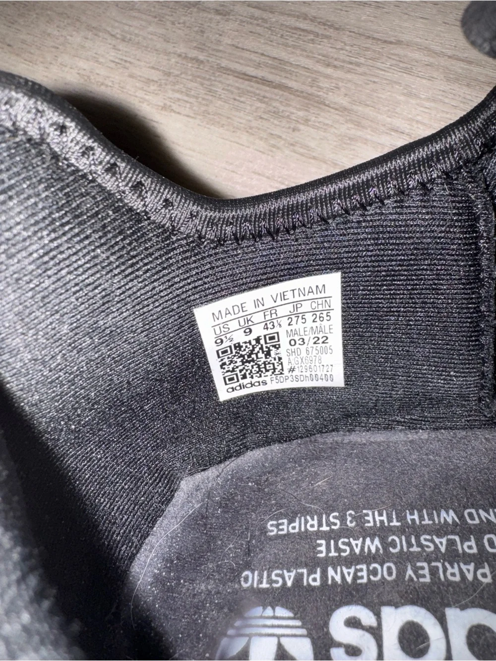 EUC Adidas | NMD R1 Black | sz 9.5 - Picture 5 of 7